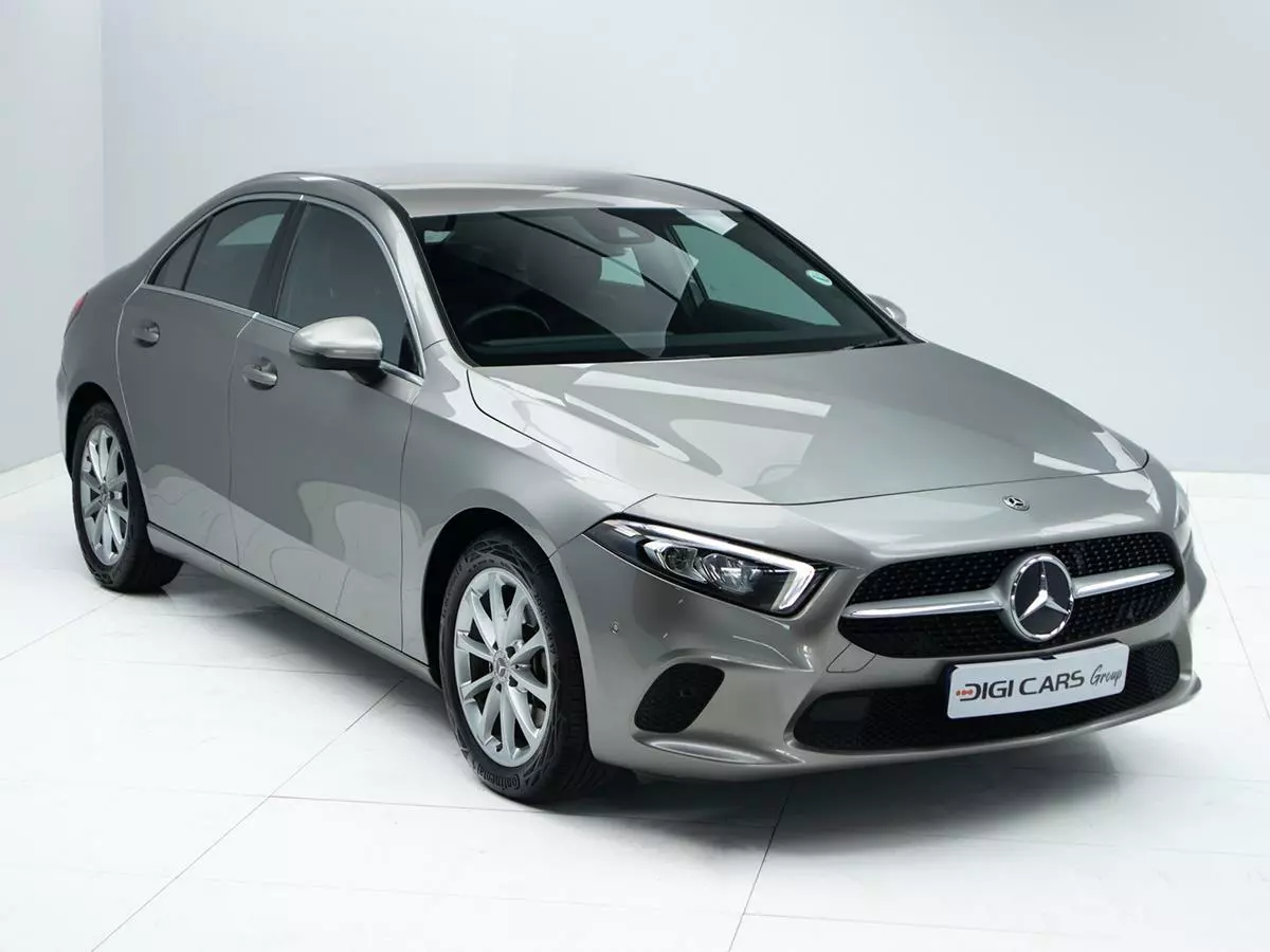 Vehicle Image for 2/17for Mercedes-Benz A-Class A200 Sedan Progressive