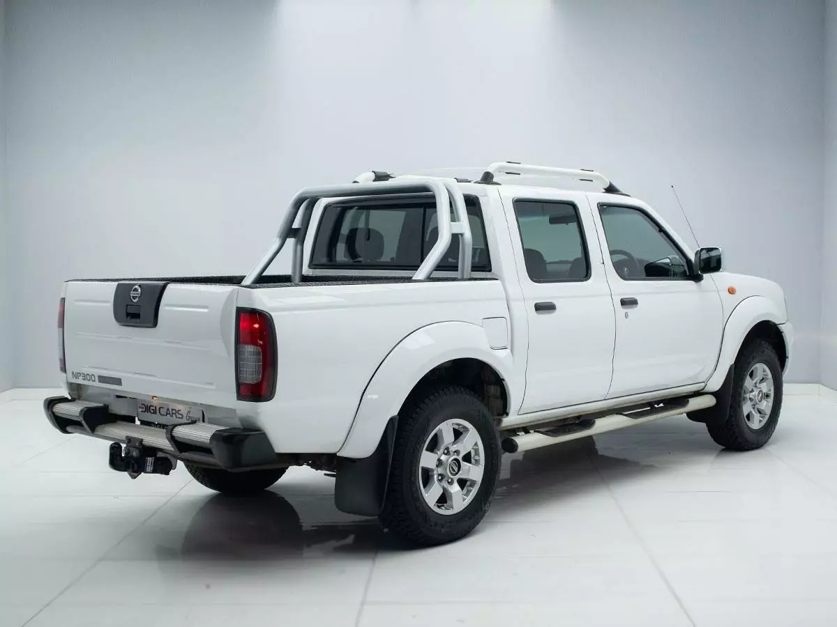 Vehicle Image for 5/17for Nissan NP300 Hardbody 2.4 Double Cab Hi-Rider